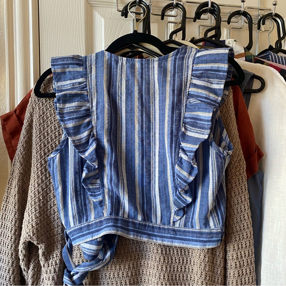 Revolve top - Picture 5 of 7